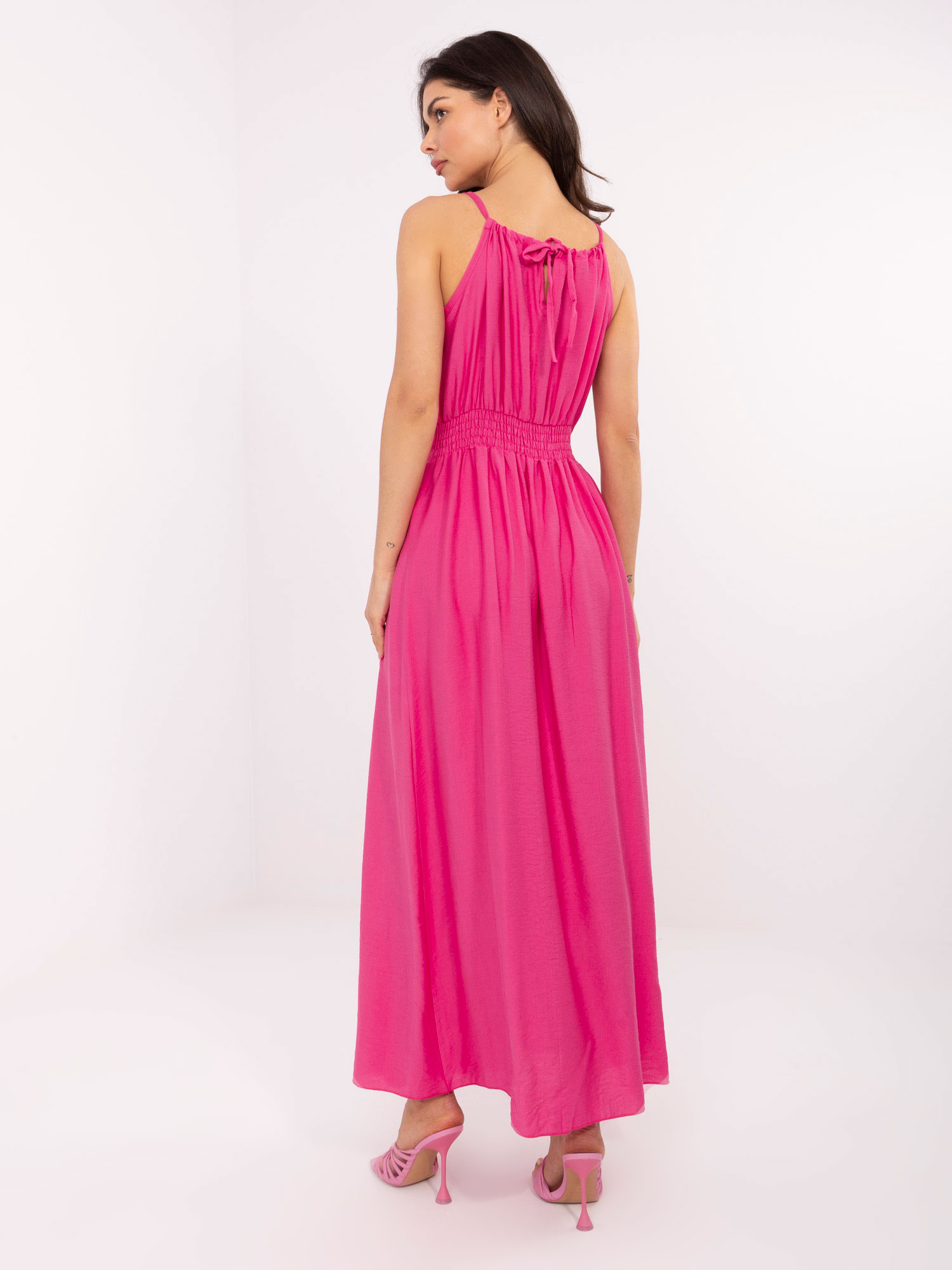 Fuchsia Maxi-Kleid mit Schlitz.