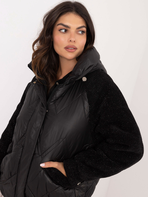 Hurtownia Czarna przejściowa kurtka z błyszczącą nitką
