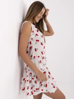 Biała letnia sukienka z falbaną