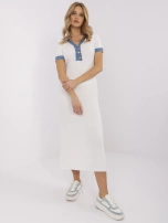 Ecru dzianinowa sukienka z krótkim rękawem