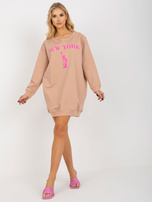 Hurt Beżowo-różowa długa bluza oversize z nadrukiem 