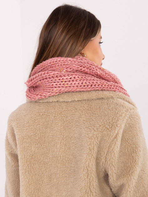 Różowy damski komin o grubym splocie