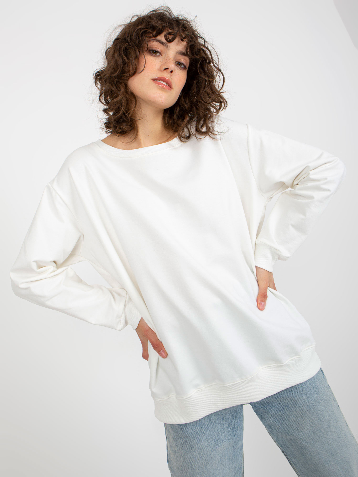 Ecru gładka bluza bez kaptura oversize