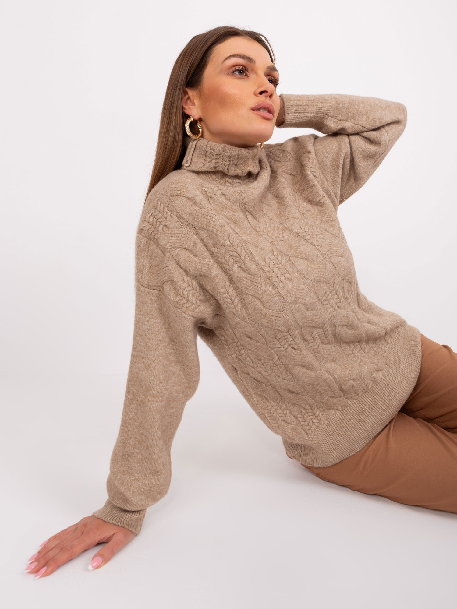 Sweter jasny brązowy