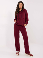Bordowy dresowy komplet z haftem