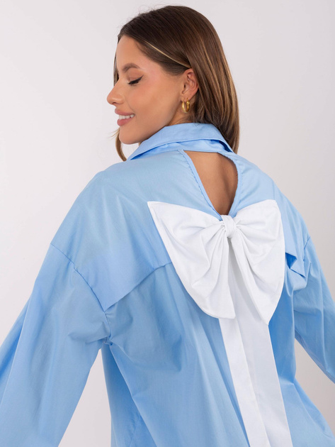 Hurtownia Jasnoniebieska rozpinana koszula oversize