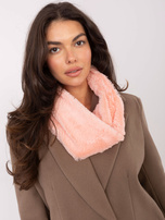 Brzoskwiniowy przyjemny w dotyku komin