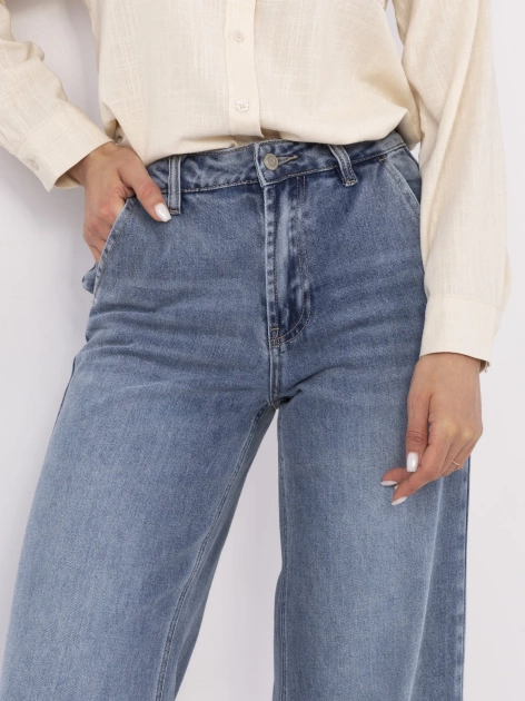 Niebieskie damskie jeansy dad fit z szeroką nogawką