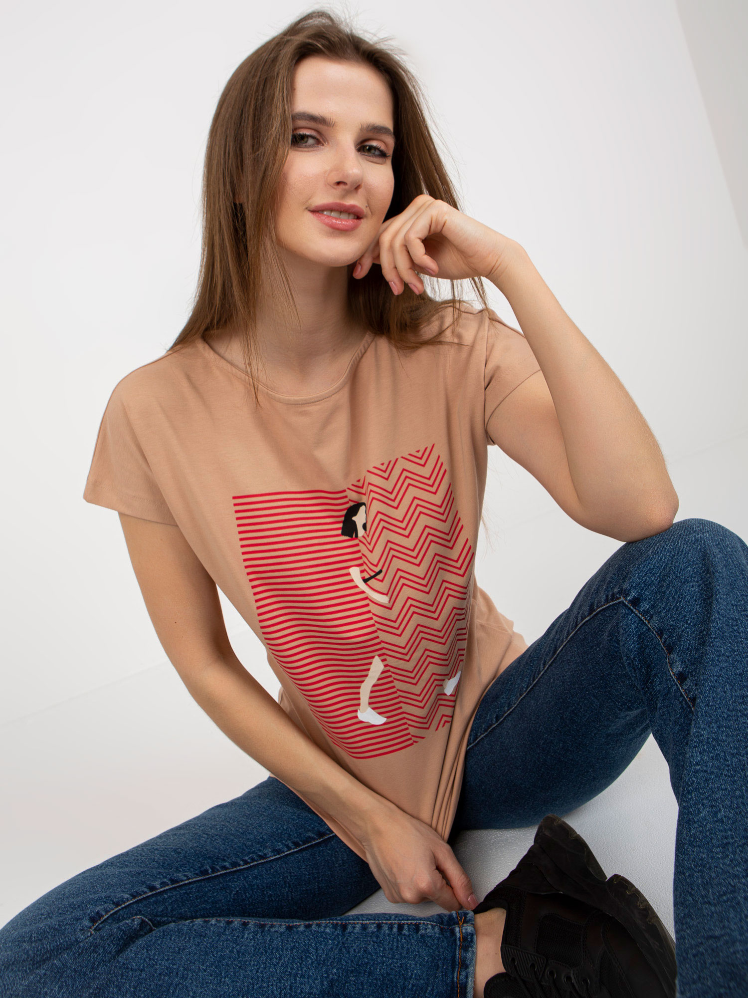 Hurt Camelowy damski t-shirt z nadrukiem i okrągłym dekoltem