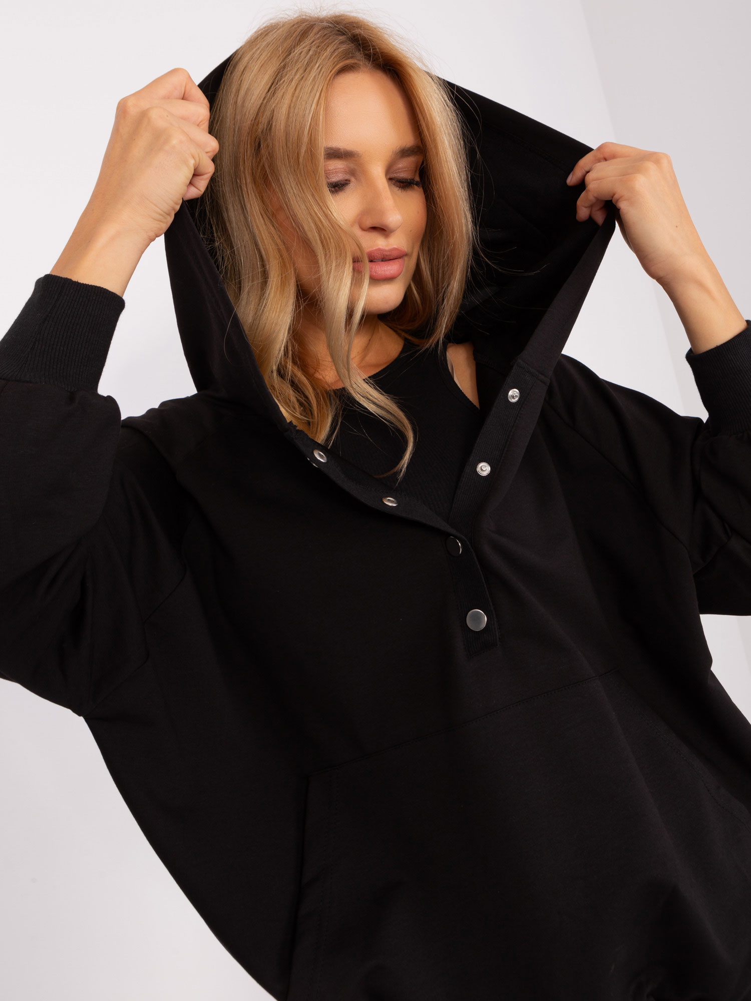 Hurt Black three-piece casual set with a wide sweatshirt.