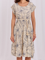 Beige Midi-Kleid mit geflochtenem Gürtel.