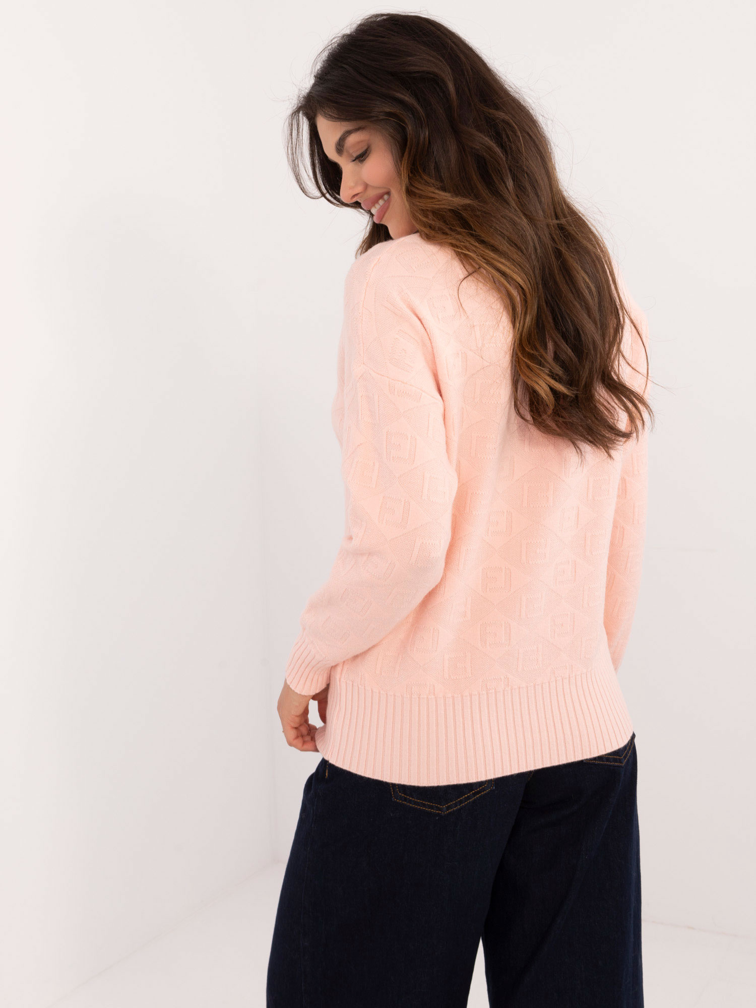 Sweter jasny brzoskwiniowy