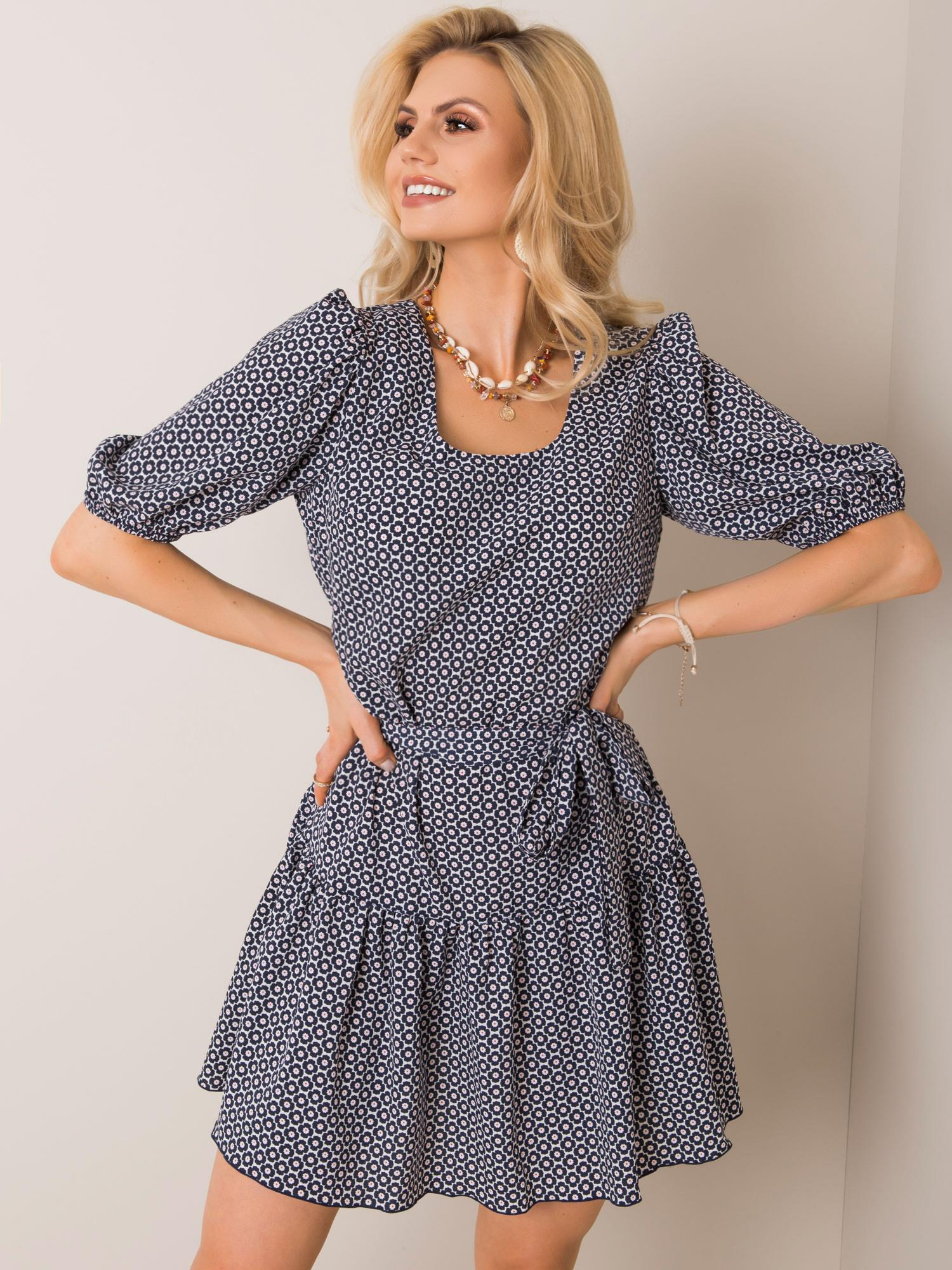 Granatrot Kleid Romance.