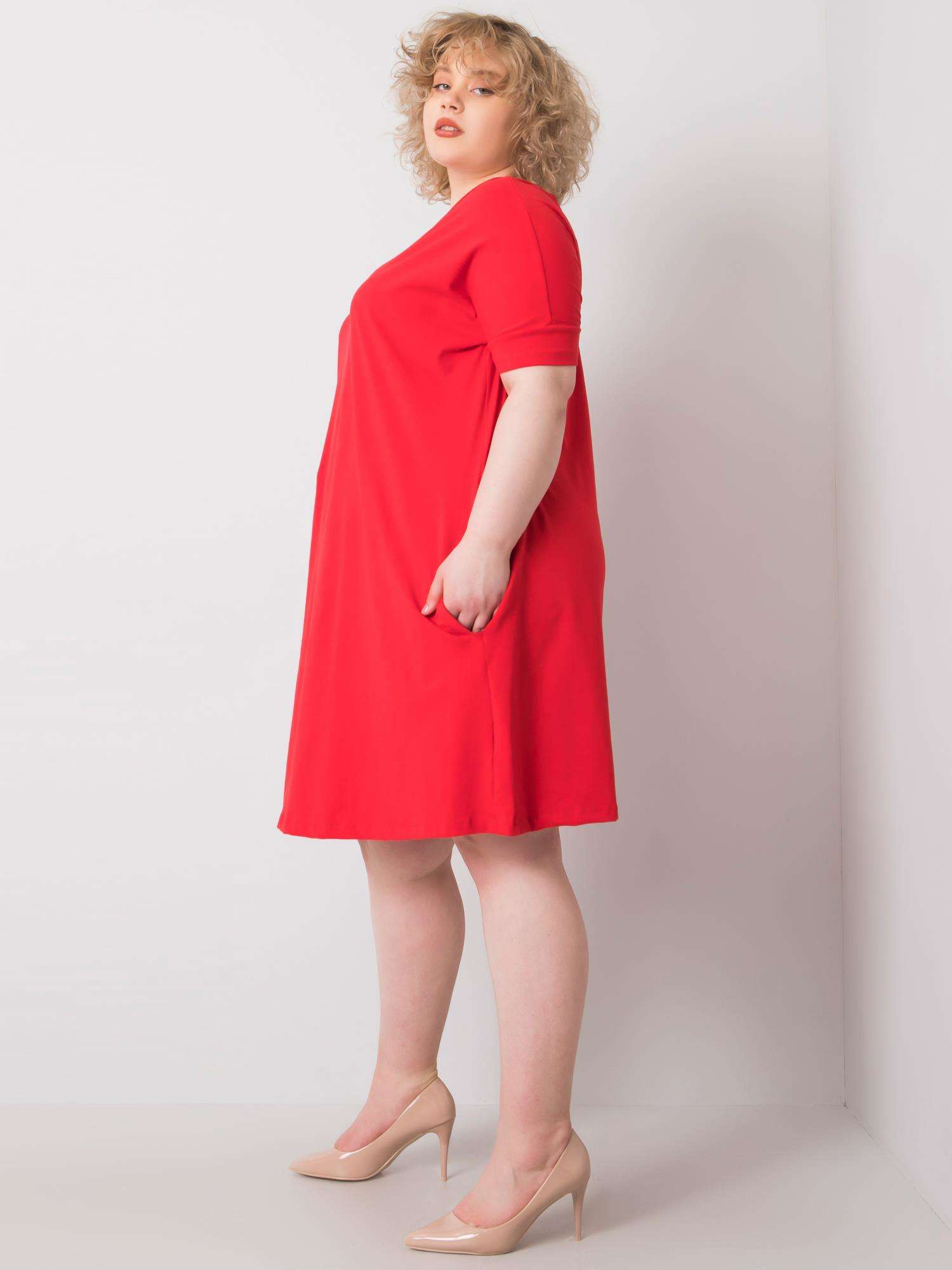 Czerwona sukienka plus size z krótkim rękawem Bellamy
