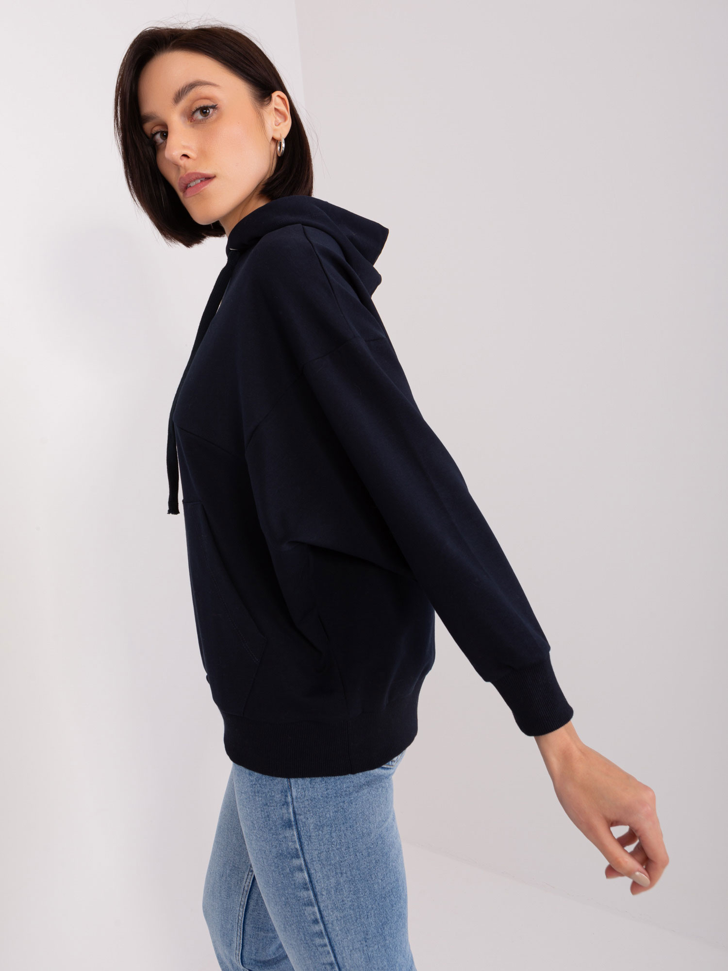 Hurt Granatowa damska bluza kangurka