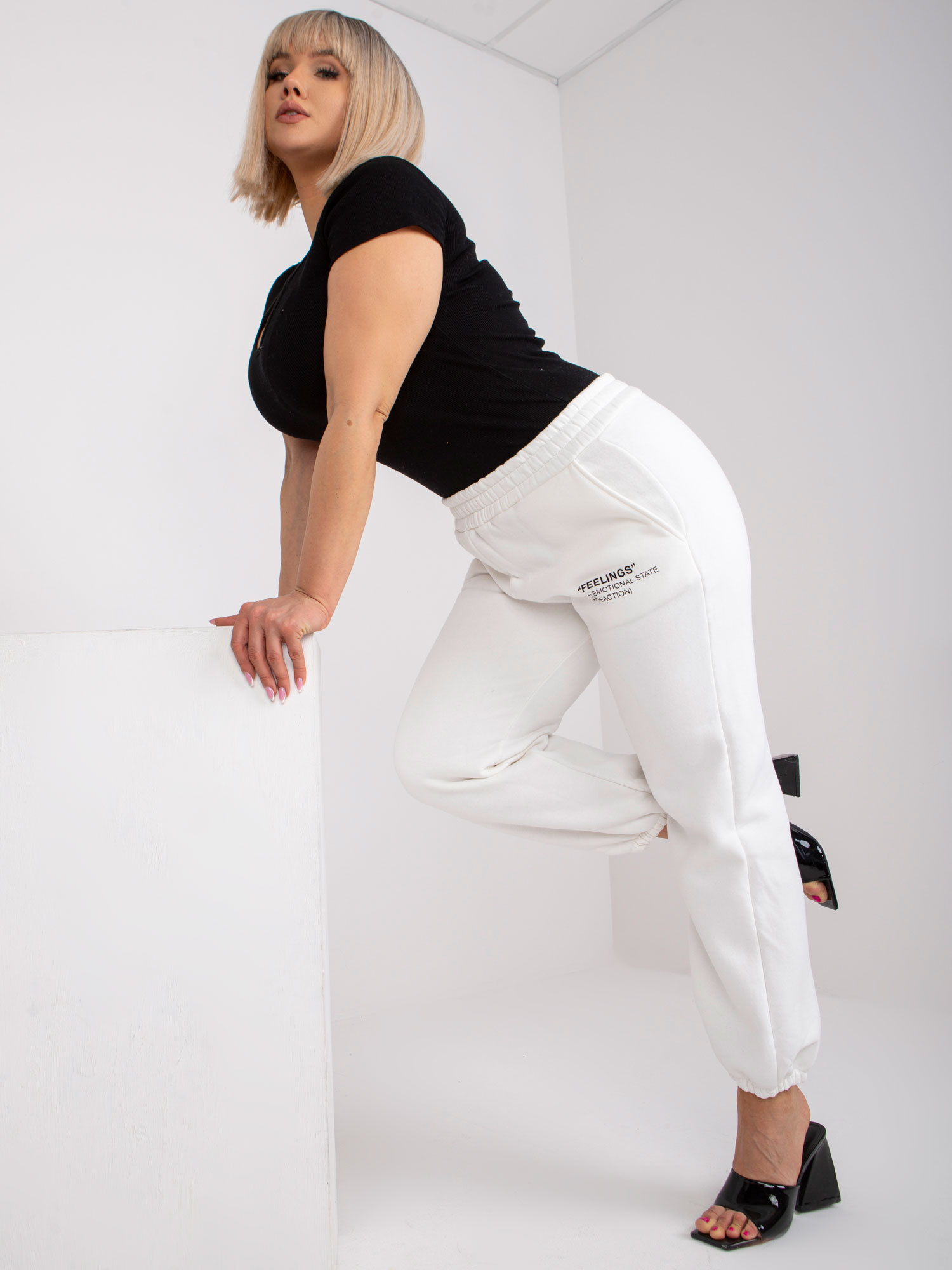 Biele trenirke plus size iz bombaža Banni.