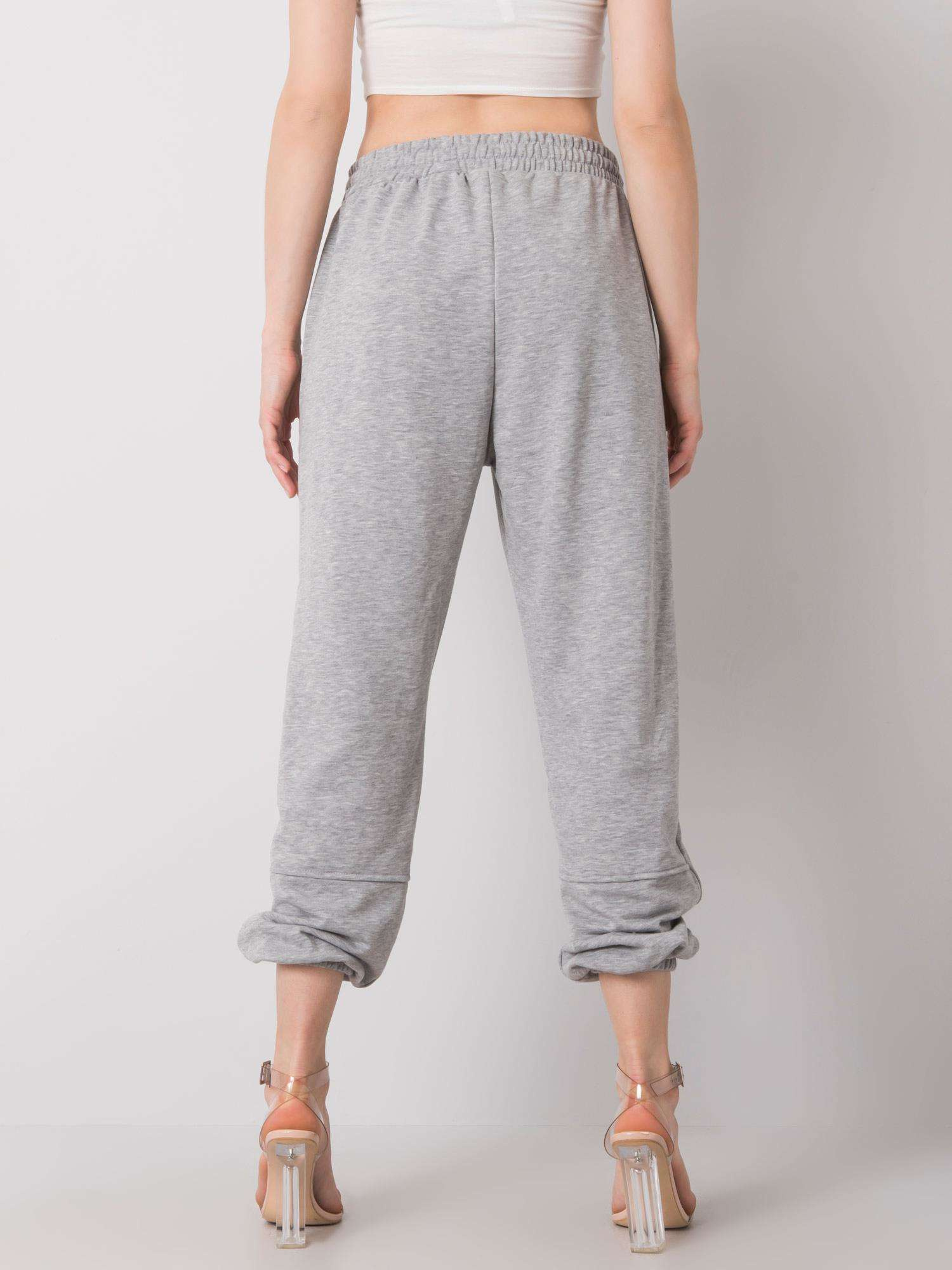 Graue Jogginghose Maye.