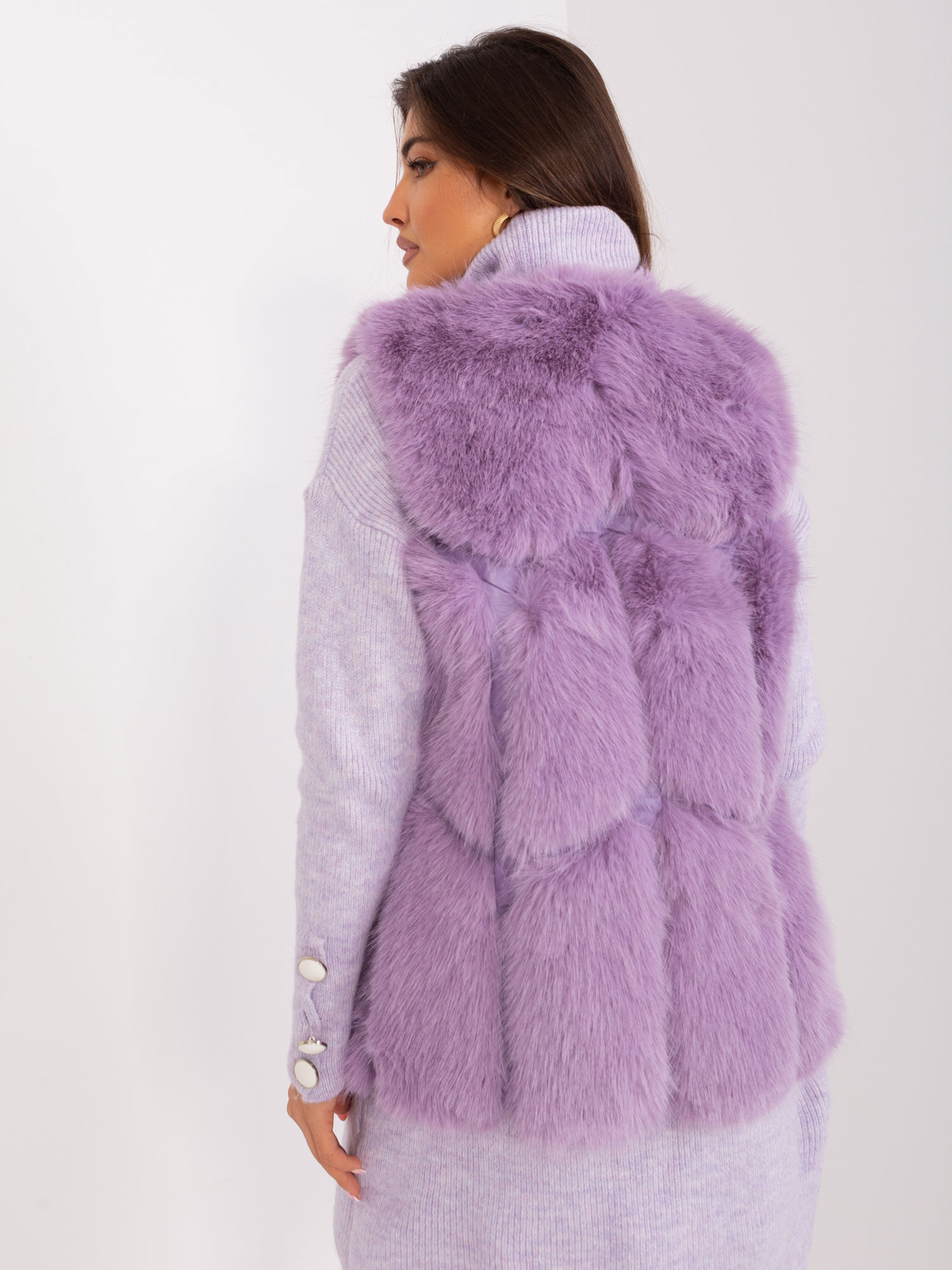 Hurtownia Jasnofioletowa futrzana kamizelka z kieszeniami