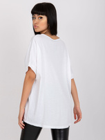 Biało-zielony t-shirt z aplikacją  i okrągłym dekoltem 