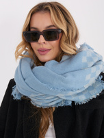 Jasnoniebiesko-ecru damski szal z frędzlami