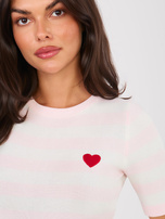 Jasnoróżowy damski sweter z krótkim rękawem 