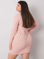 Brudnoróżowa sukienka plus size z kieszeniami Alessia