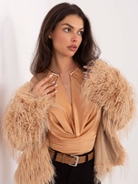 Camelowe eleganckie body z lejącym dekoltem