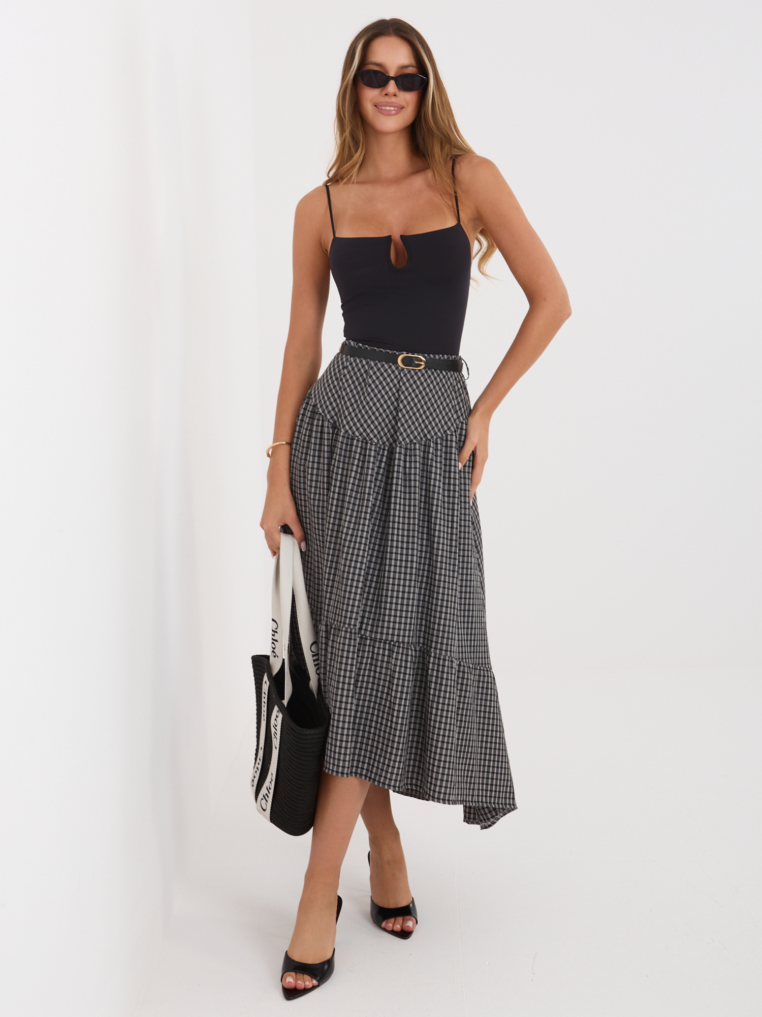 Czarna midi spódnica na lato 