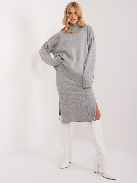 Hurt Szary komplet dzianinowy z sukienką w prążek