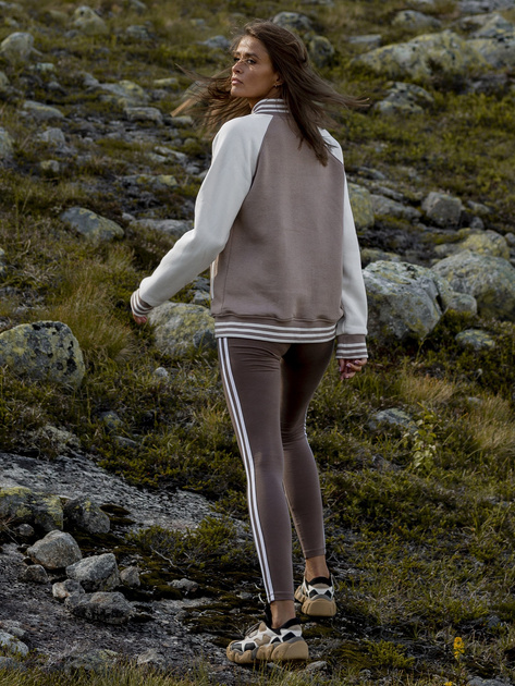 Ciemnobeżowo-biała bluza bomberka Porto RUE PARIS