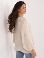 Kremowy sweter boucle z bufiastym rękawem