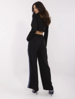 Czarne materiałowe spodnie damskie z lampasami