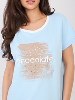 Pastelowa niebieska bluzka oversize z napisem