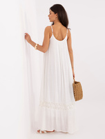 Ecru Boho Kleid mit Trägern.
