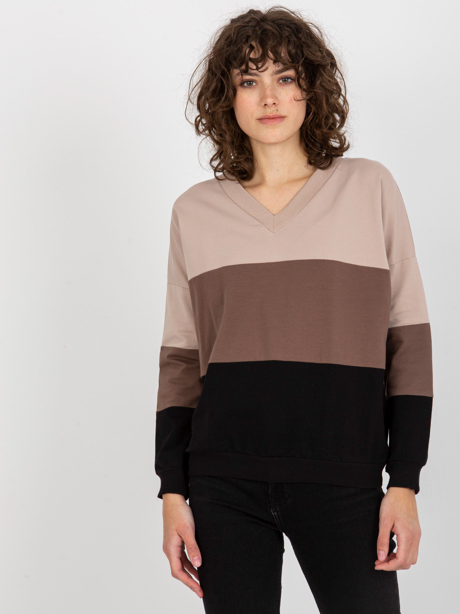 Beżowo-czarna bluza basic z dekoltem w serek RUE PARIS