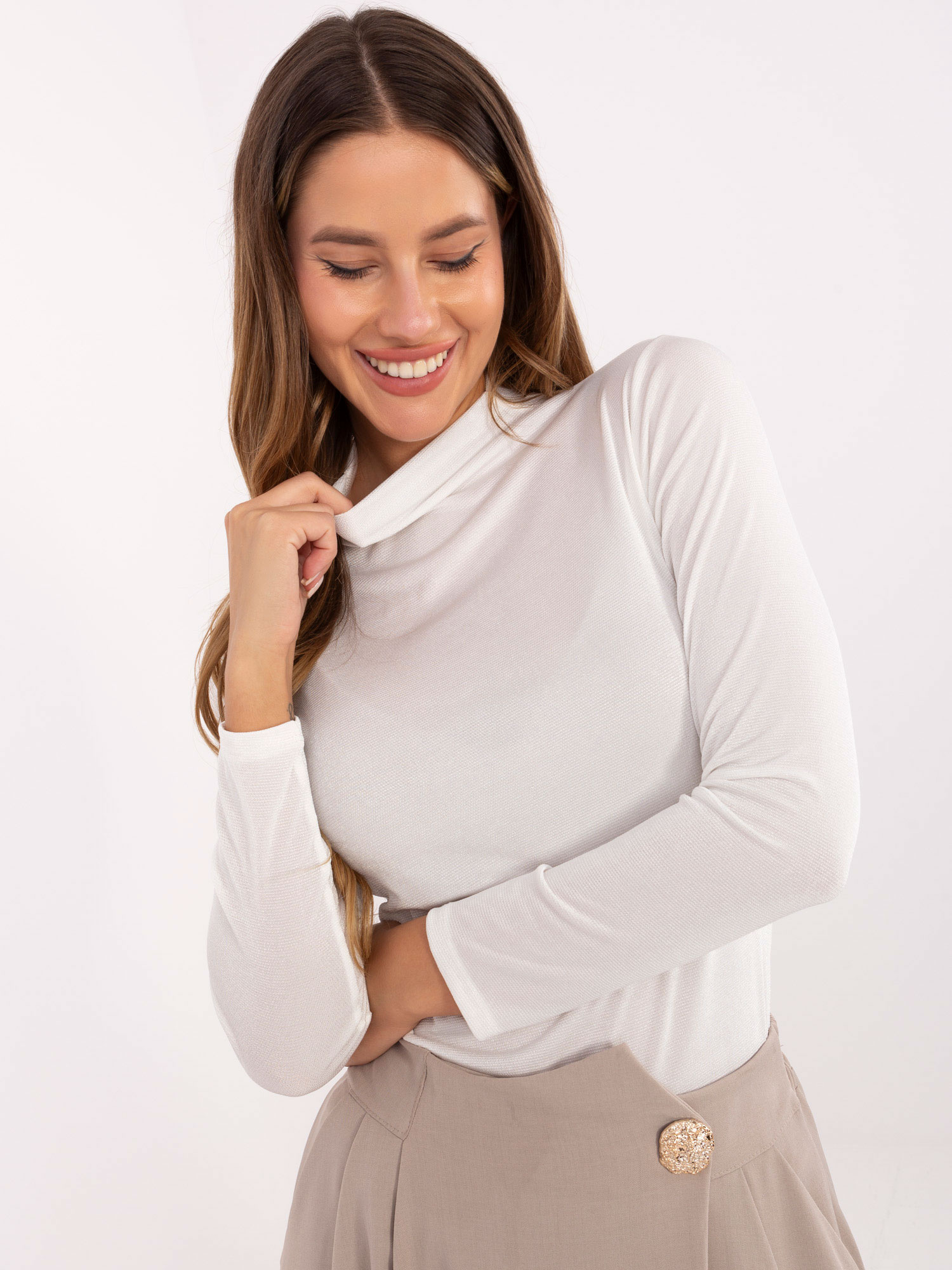Ecru bluzka longsleeve z półgolfem RUE PARIS