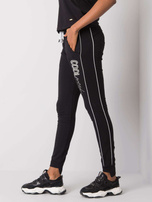 Czarne spodnie dresowe z aplikacjami Abia