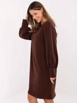 Czekoladowa dresowa sukienka z bufiastym rękawem