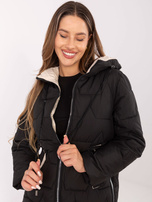 Czarna pikowana kurtka z suwakiem