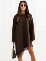 Czekoladowa damska sukienka oversize z koronką OCH BELLA 