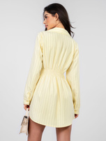 Pastelowa żółta koszulowa sukienka w paski RUE PARIS