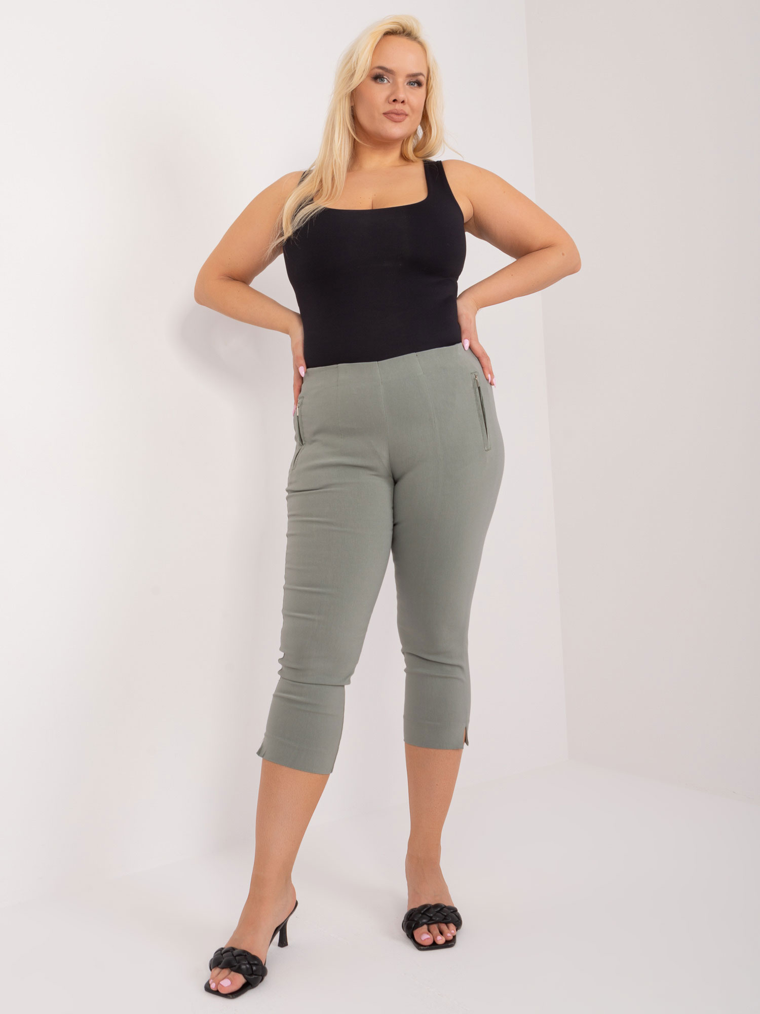 Hurt Khaki material capri pants plus size.