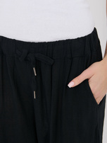 Czarne bawełniane spodnie z szeroką nogawką