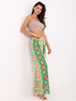 Zielone wzorzyste spodnie na lato