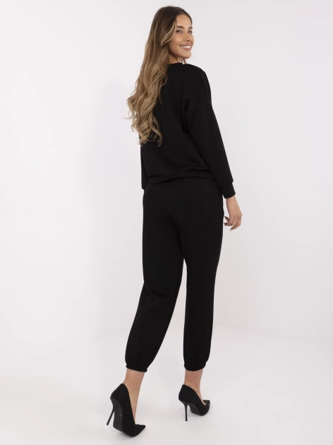 Czarny przyjemny w dotyku komplet damski