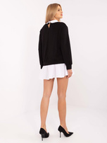 Hurtownia Czarna damska bluzka z koszulowym dołem