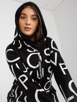 Hurt Czarna damska bluza plus size z kapturem i literami 