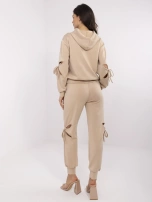Beżowy dwuczęściowy komplet damski z wycięciami