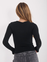 Czarna bluzka basic z guzikami przy dekolcie 