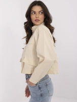 Beżowa kurtka wiatrówka z suwakiem i zatrzaskami